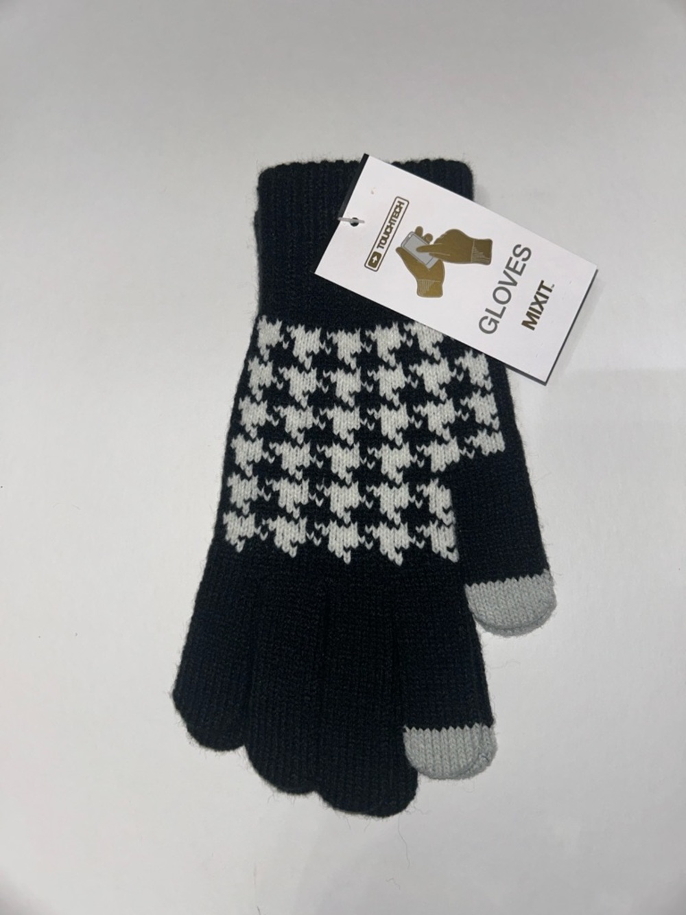 Mixit Black and White Houndstooth Knit Touchscreen Gloves